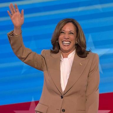 VIDEO: Kamala Harris enters the arena on opening night of the DNC