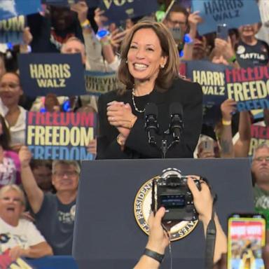 VIDEO: Harris rallies in Harrisburg, Pennsylvania 