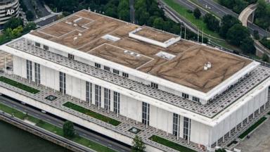 Kennedy Center to close for renovations, add Trump’s name