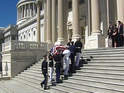 Video: Senator Byrd lies in repose in Senate.