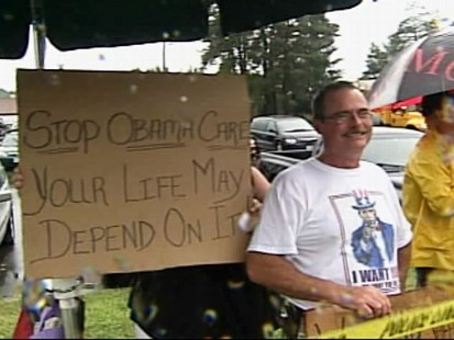 Video of protesters in Portsmouth, New Hampshire outside of the presidents health care town hall event.