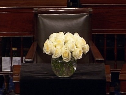 Video: Senators pay tribute to Byrd.