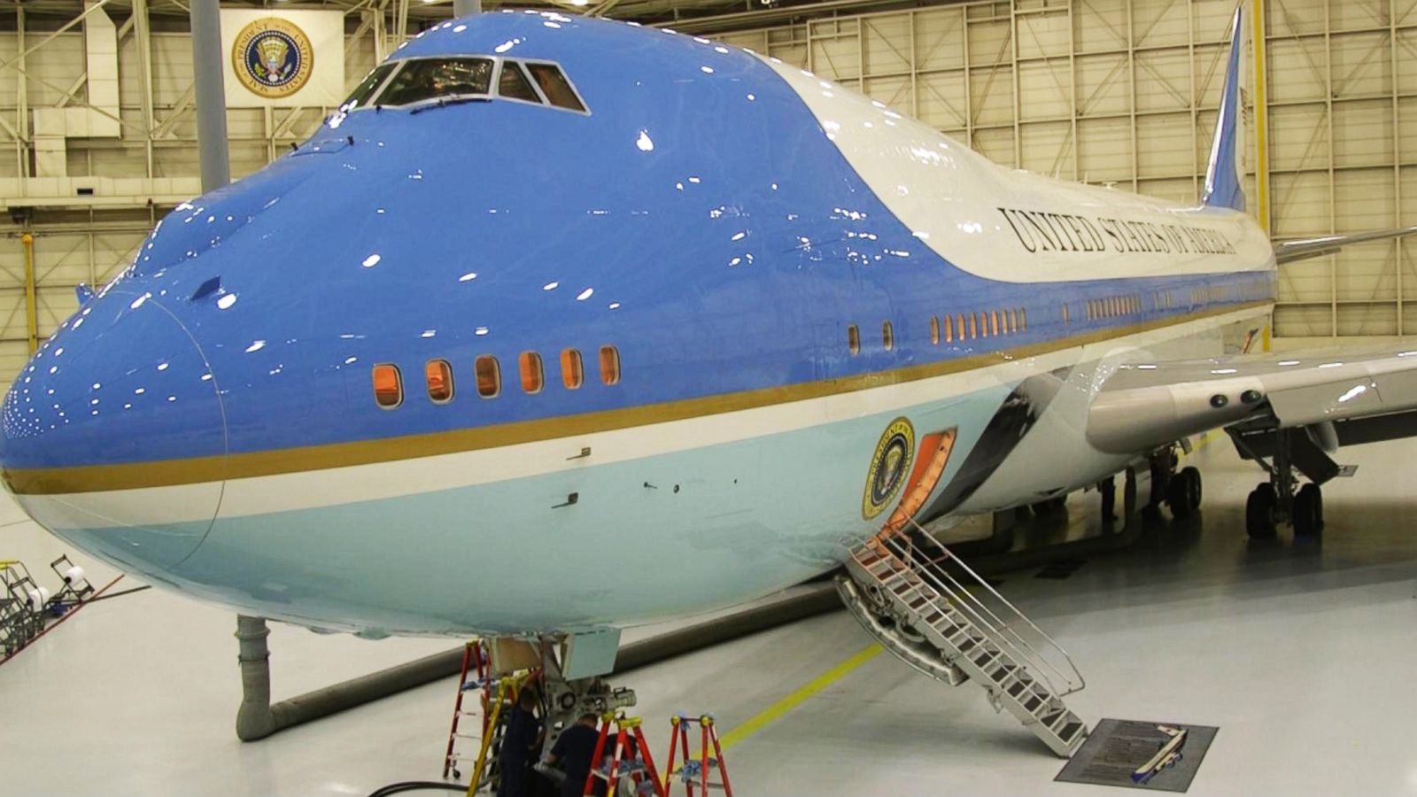air force one painted blue