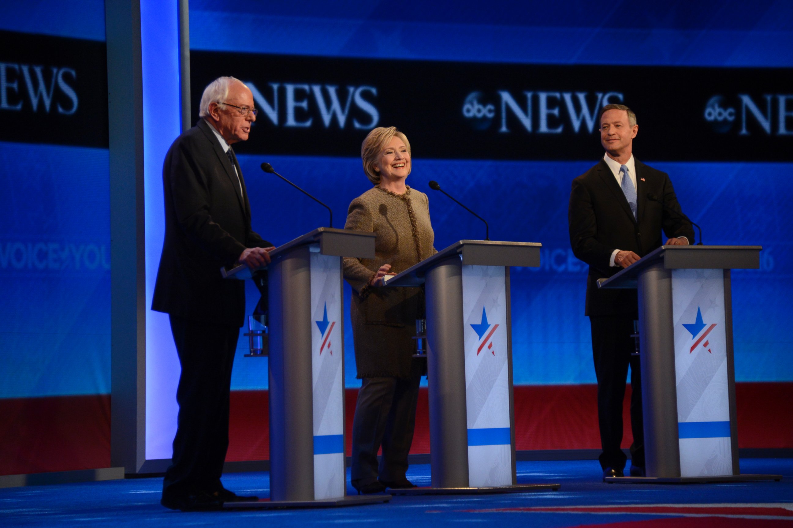 PHOTO: Sen. Bernie Sanders, Hillary Clinton and Martin O'Malley at the Democratic debate in Manchester, N.H., Dec. 19, 2015. 
