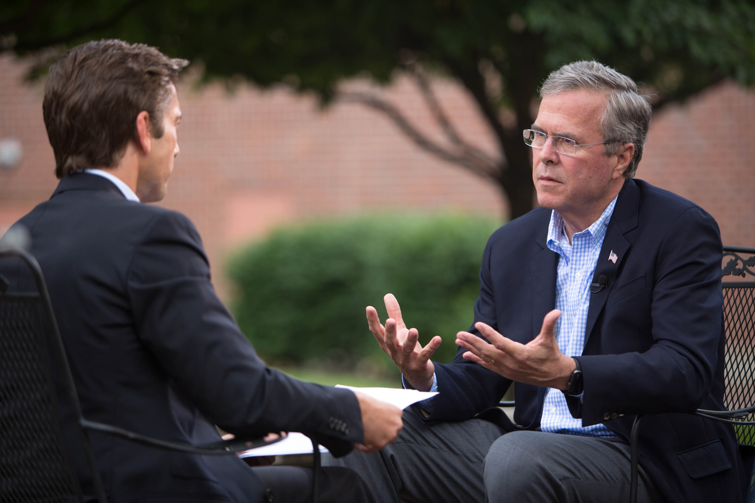 PHOTO: ABC's David Muir speaks with Republican presidential hopeful Jeb Bush, June 17, 2015, before a town hall meeting in Pella, Iowa.
