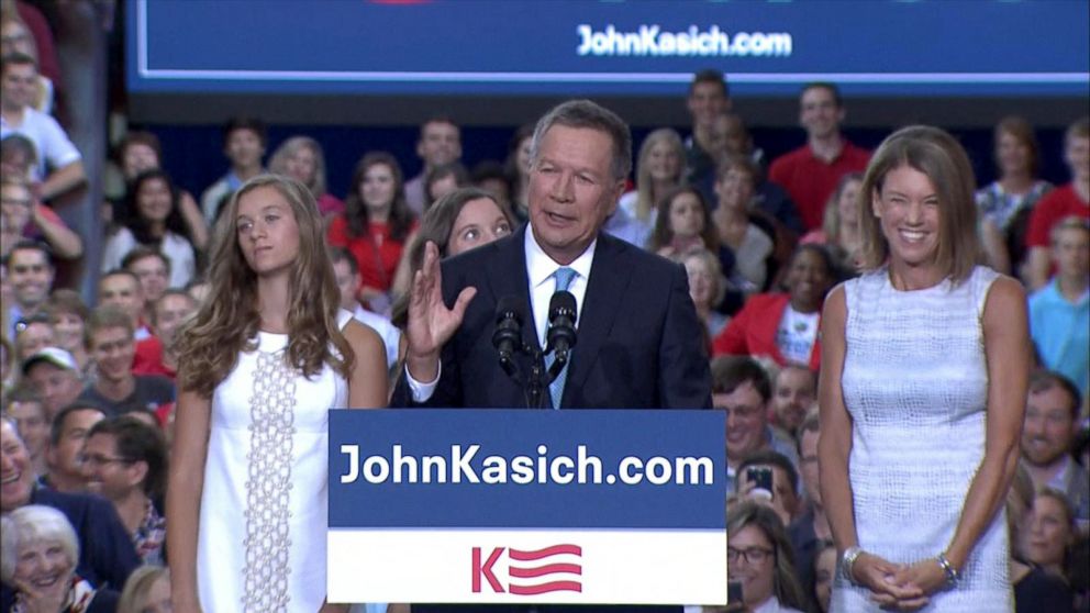 PHOTO: John Kasich arrives on stage to formally announce his campaign for the 2016 Republican presidential nomination during a kickoff rally in Columbus, Ohio, July 21, 2015.