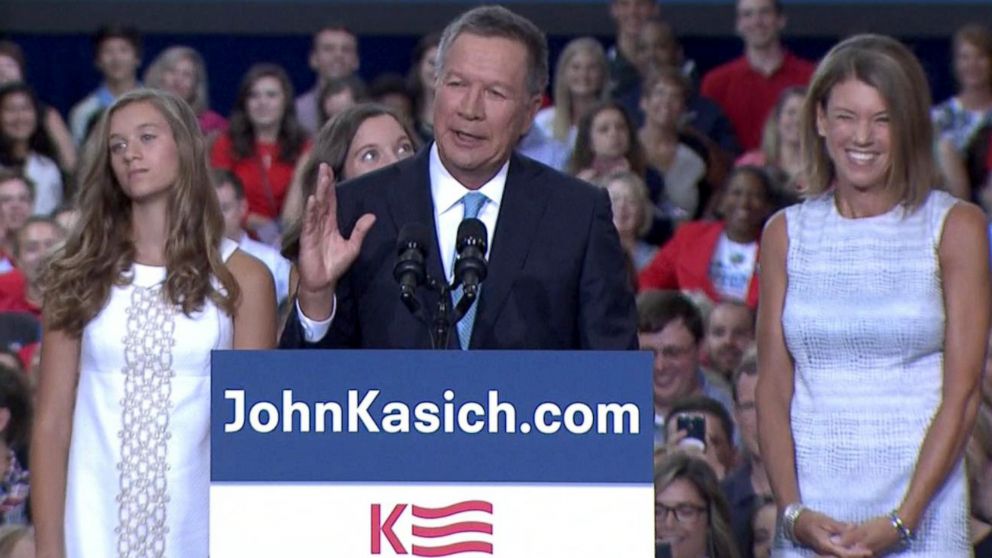 John Kasich arrives on stage to formally announce his campaign for the 2016 Republican presidential nomination during a kickoff rally in Columbus, Ohio, July 21, 2015.