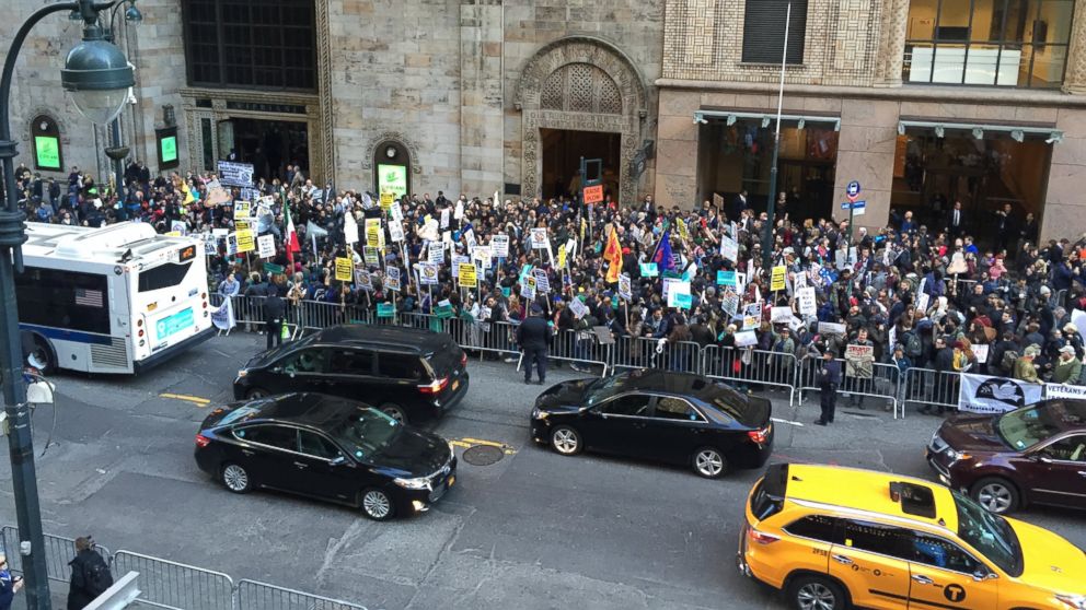 Video Protesters Chant Inside the New York City Hotel Where GOP Hosts ...