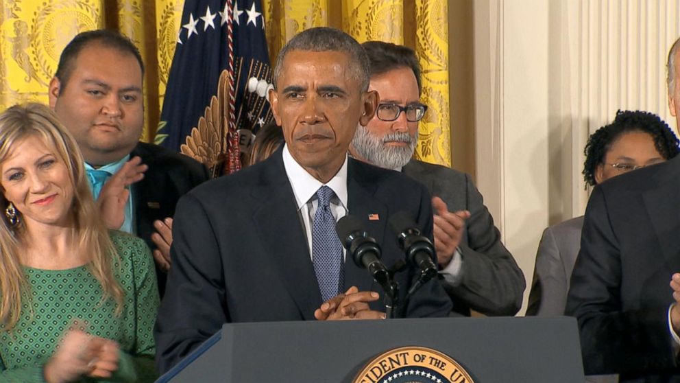PHOTO: President Obama speaks about his new gun control measures, Jan. 5, 2016, from the White House.