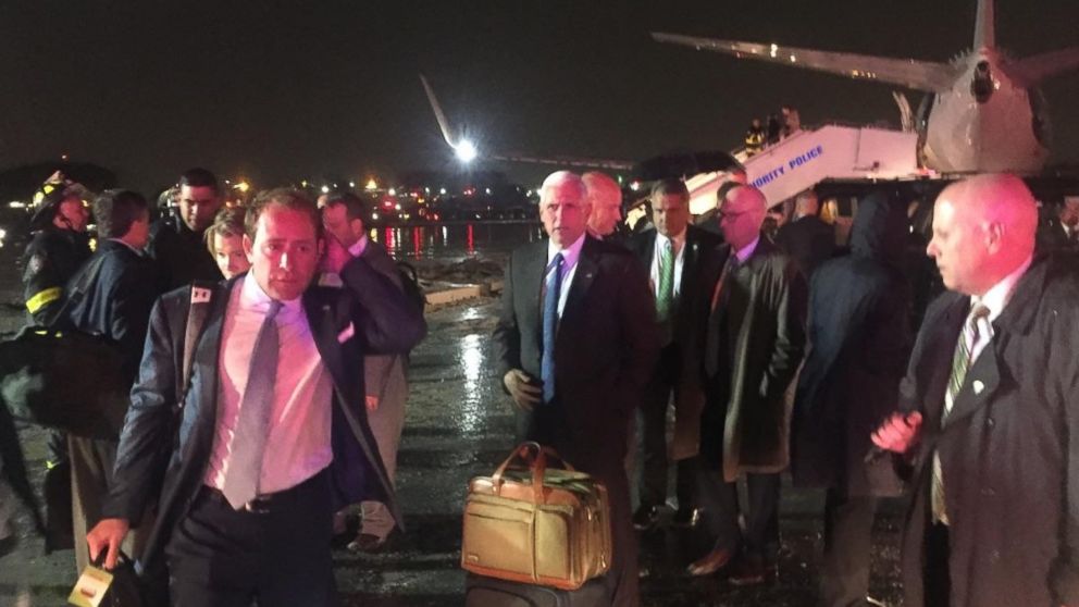 PHOTO: Republican Vice Presidential candidate Mike Pence was on a plane that skidded off the runway at LaGuardia airport in New York, Oct. 27, 2016.