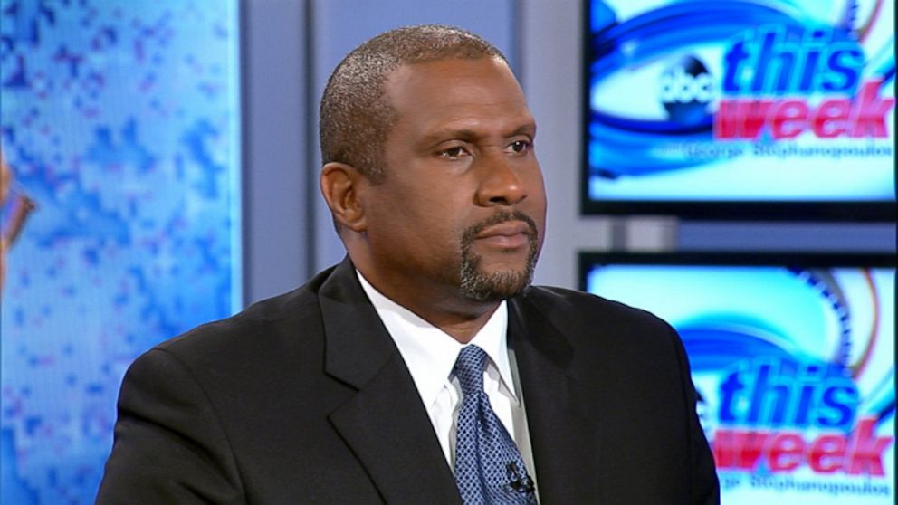 Suspended Pbs Host Tavis Smiley Plans To Fight Back Against Sexual Misconduct Allegations 