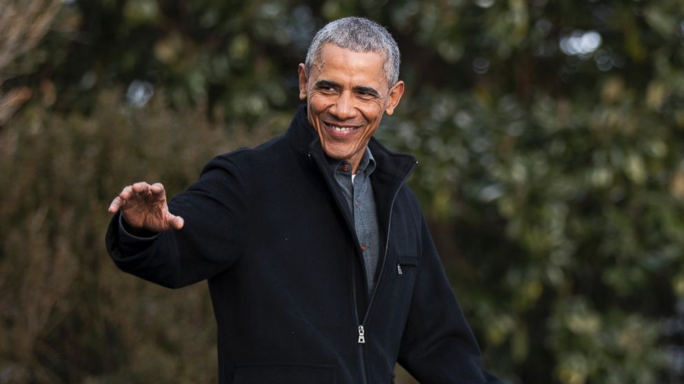 President Barack Obama waves as he leaves the White House in Washington, Jan. 7, 2017. 