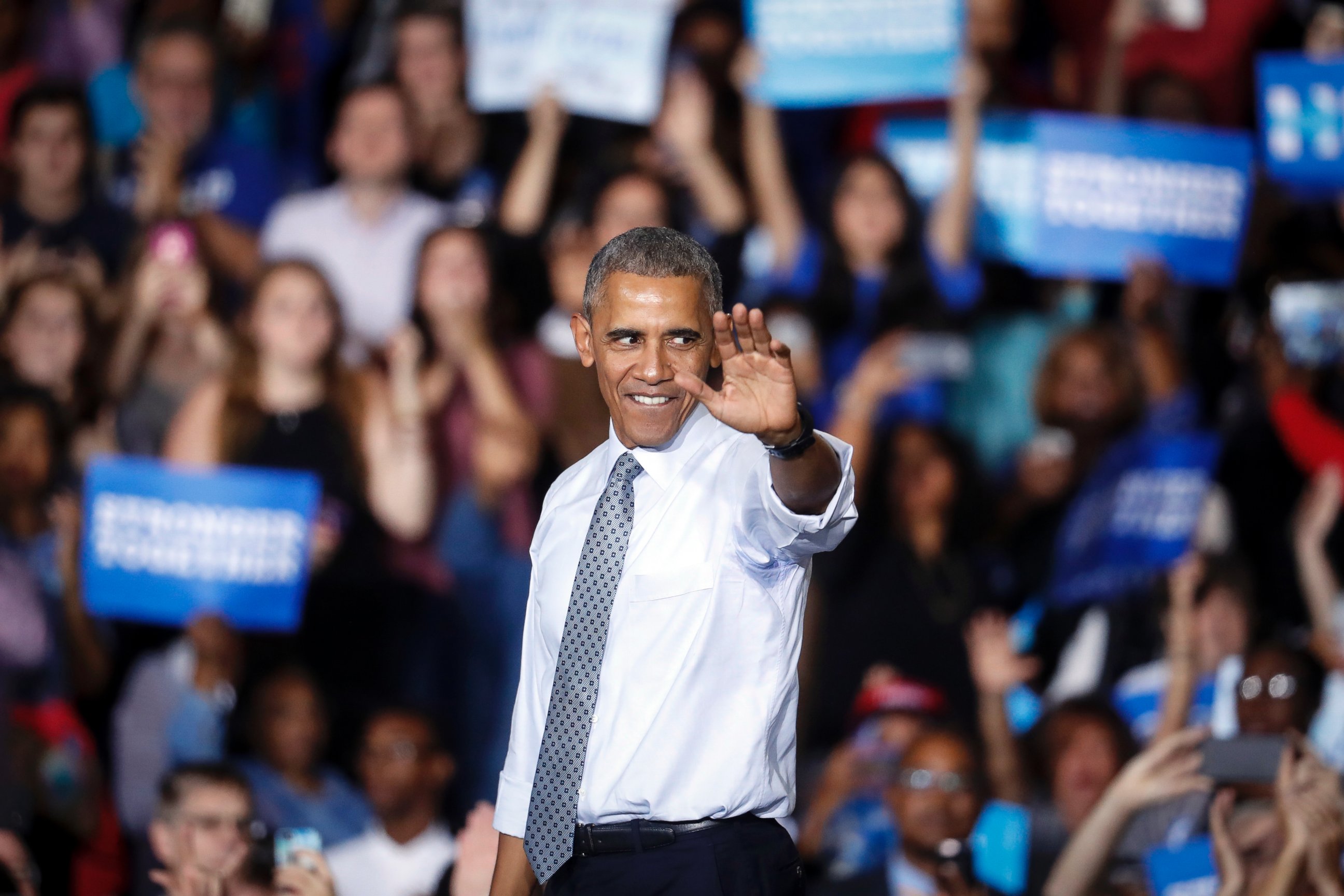 PHOTO: President Barack Obama waves to the crowd at a campaign event for Democratic presidential candidate Hillary Clinton at Capital University, Nov. 1, 2016, in Columbus, Ohio.