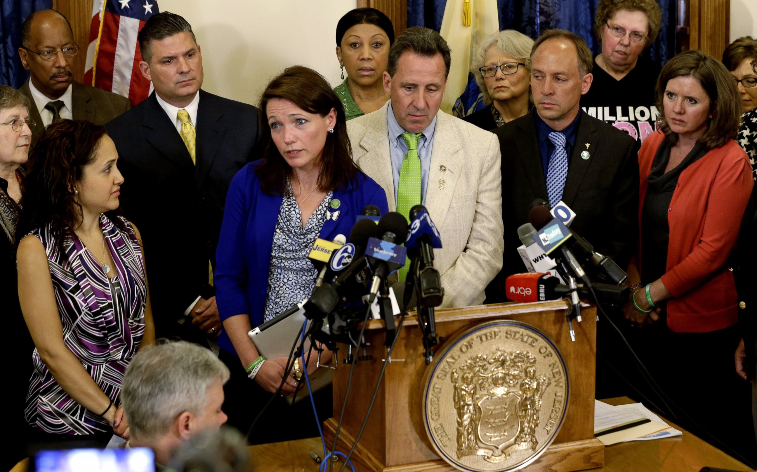 PHOTO: Nicole Hockley, and other parents of victims of the Sandy Hook elementary school shooting talk to media at the New Jersey Statehouse in Trenton, April 30, 2013. 