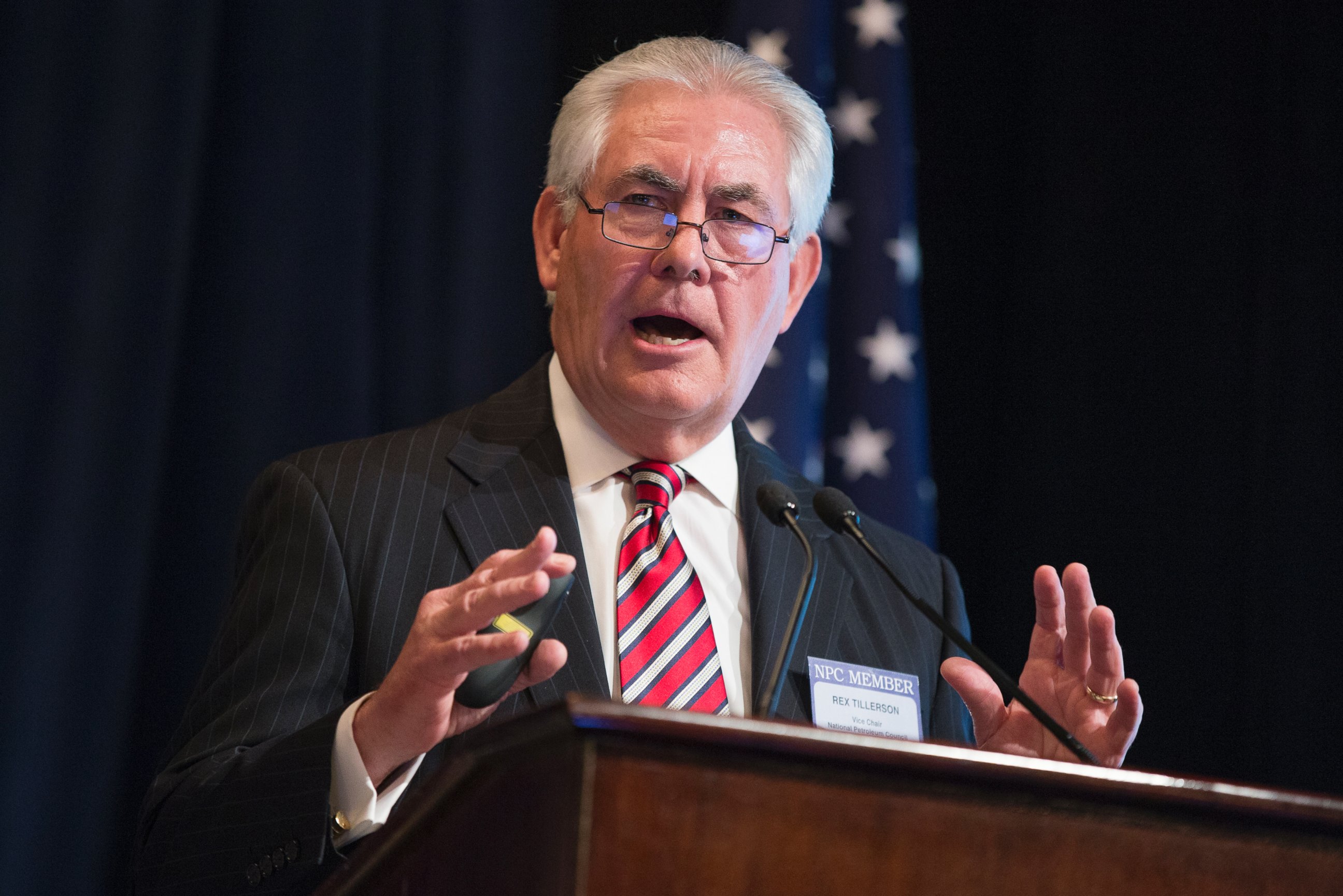 PHOTO: ExxonMobil CEO Rex Tillerson delivers remarks on the release of a report by the National Petroleum Council on oil drilling in the Arctic, in Washington, March 27, 2015. 
