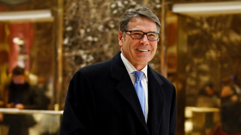 PHOTO: Rick Perry smiles as he leaves Trump Tower, Dec. 12, 2016, in New York.