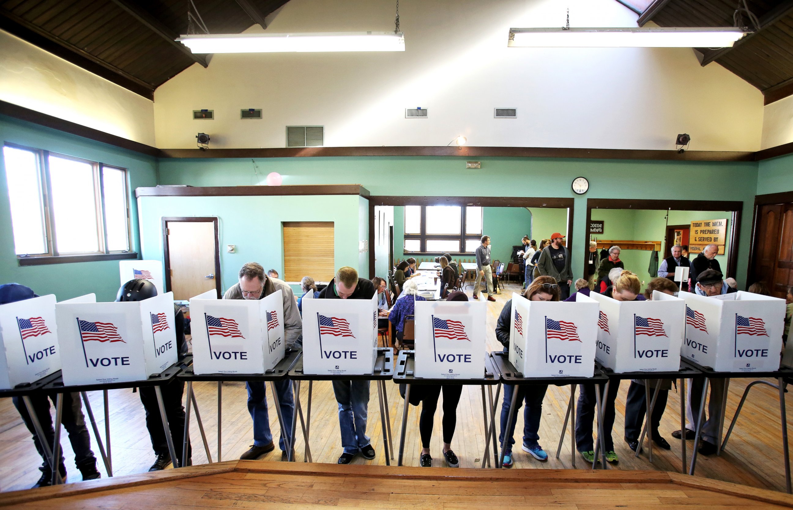 PHOTO: Voters cast their ballots at the Wil-Mar Neighborhood Center on the Near East Side of Madison, Wis., Nov. 8, 2016.