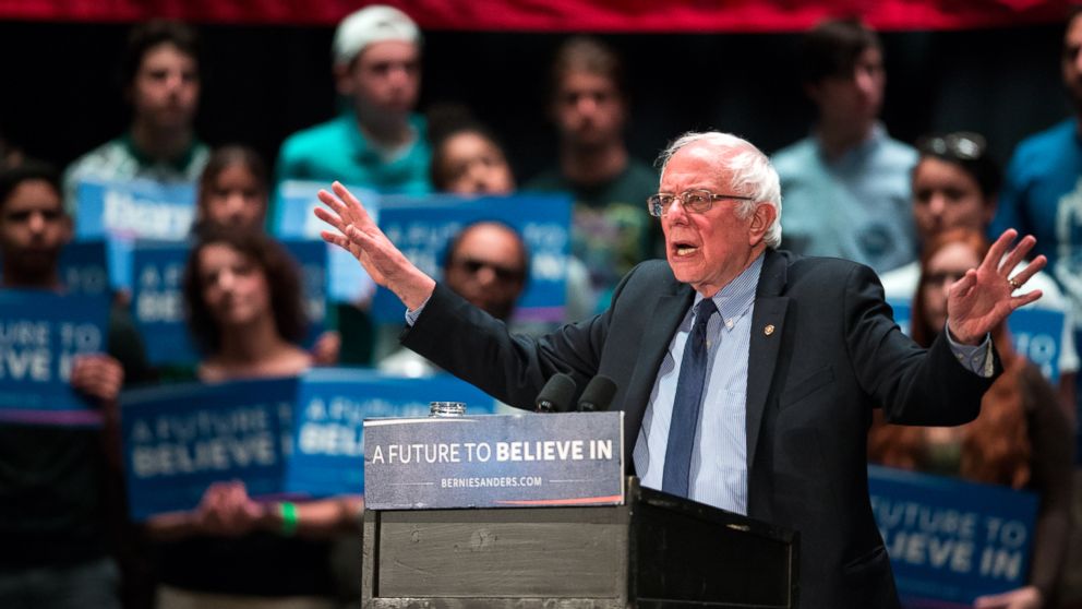 PHOTO: Democratic presidential candidate, Sen. Bernie Sanders, I-Vt., speaks at a campaign stop, Thursday, April 21, 2016, in Scranton, Pa.