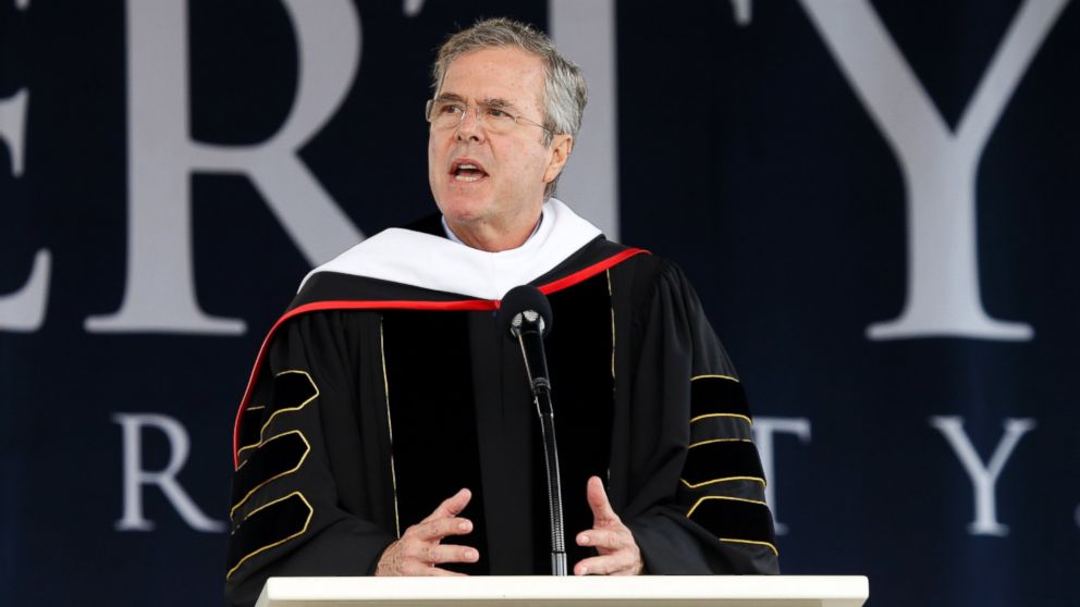 PHOTO: Former Florida Gov. Jeb Bush delivers the commencement address at Liberty University in Williams Stadium at the school in Lynchburg, Va., Saturday, May 9, 2015.