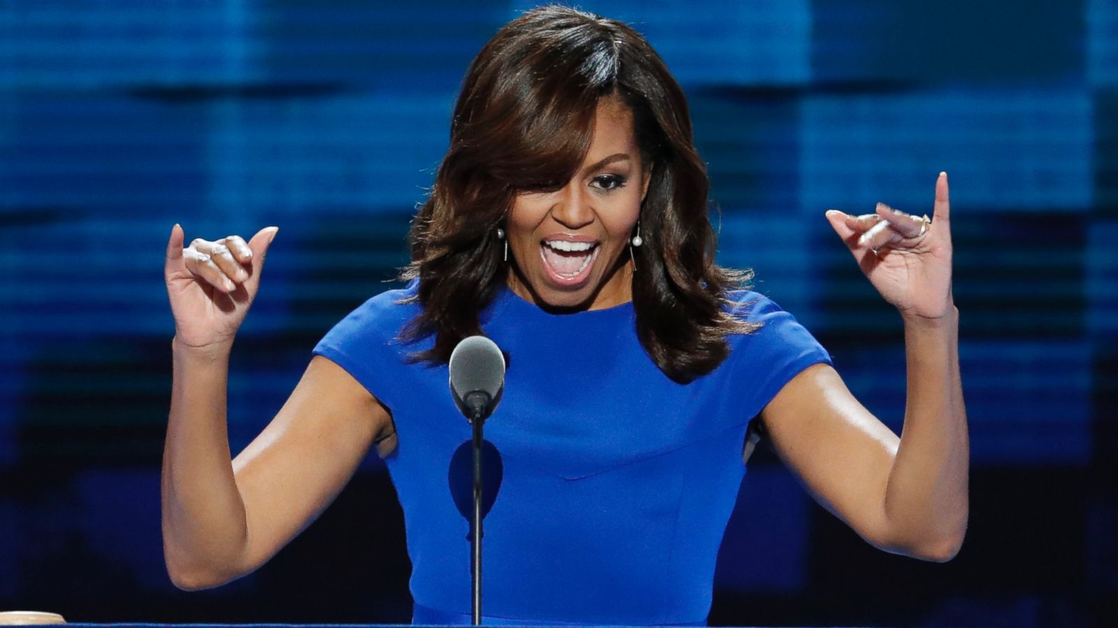 That s My Man First Lady Tweets Praise of Obama s DNC Speech