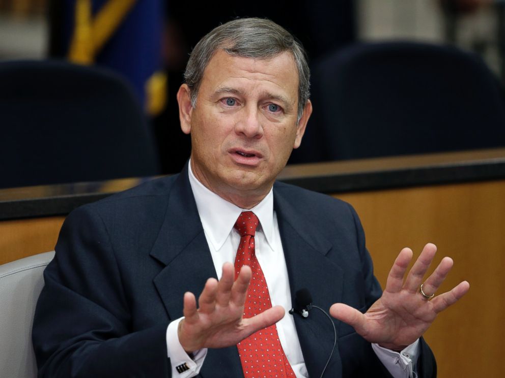 PHOTO: U.S. Supreme Court Chief Justice John Roberts speaks at the University of Nebraska Lincoln, in Lincoln, Neb., Sept. 19, 2014.