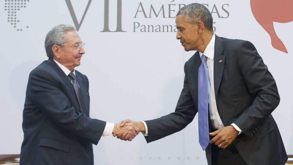 President Barack Obama and Cuban President Raul Castro shake hands during their meeting at the Summit of the Americas in Panama City, April 11, 2015.
