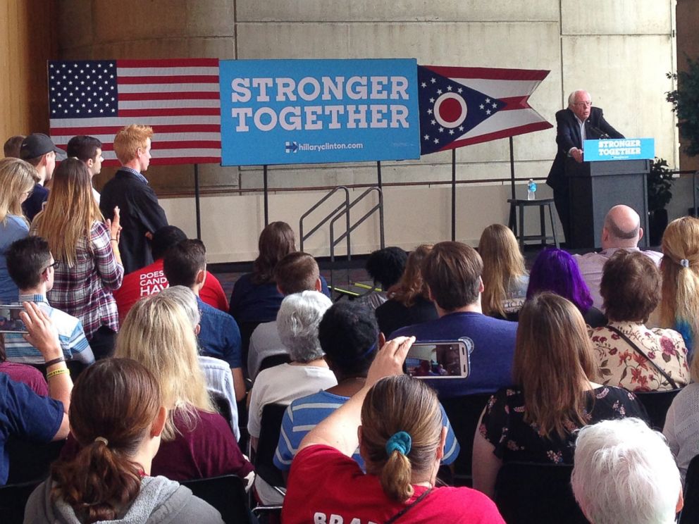 PHOTO: Sen. Bernie Sanders speaks to an audience at the University of Akron, Sept. 17, 2016 in Akron, Ohio.