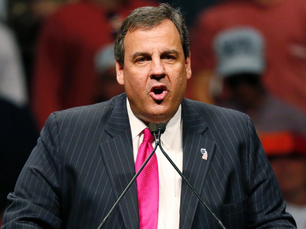 PHOTO: New Jersey Gov. Chris Christie speaks at a Donald Trump rally in Oklahoma City, Feb. 26, 2016. 