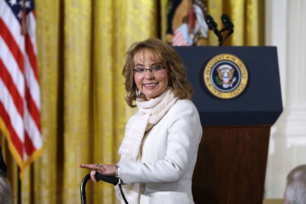PHOTO: Gabby Giffords arrives in the East Room of the White House in Washington to hear President Obama speak about steps his administration is taking to reduce gun violence, Jan. 5, 2016.