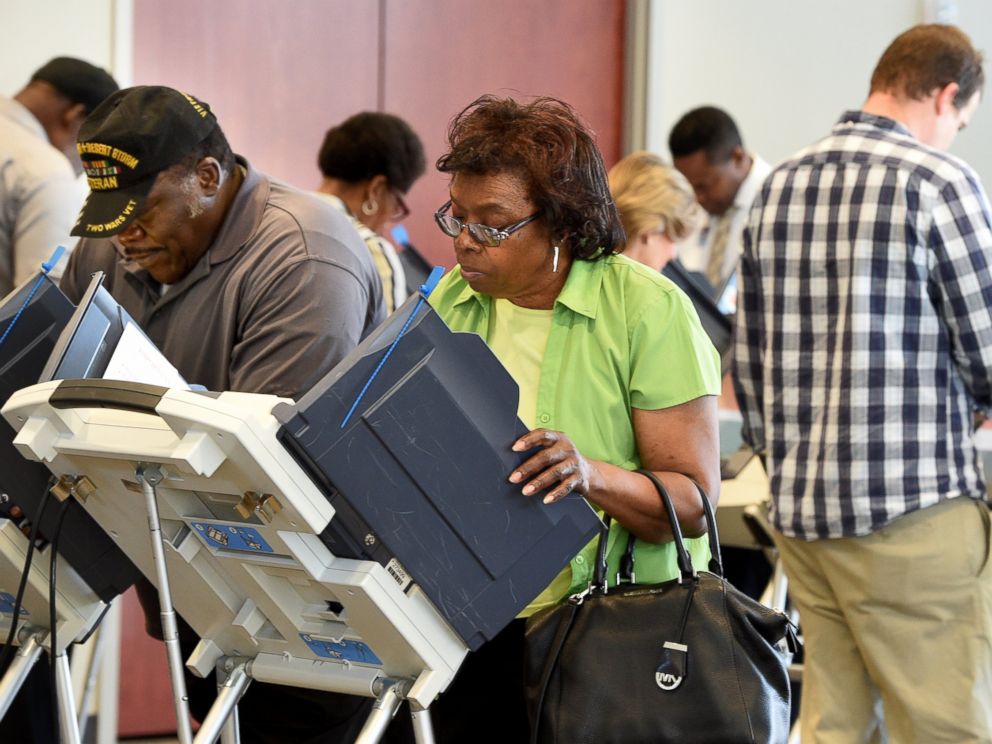 PHOTO: Voters cast their ballots during early voting at the Municipal Building, Nov. 3, 2016, in Augusta, Georgia.