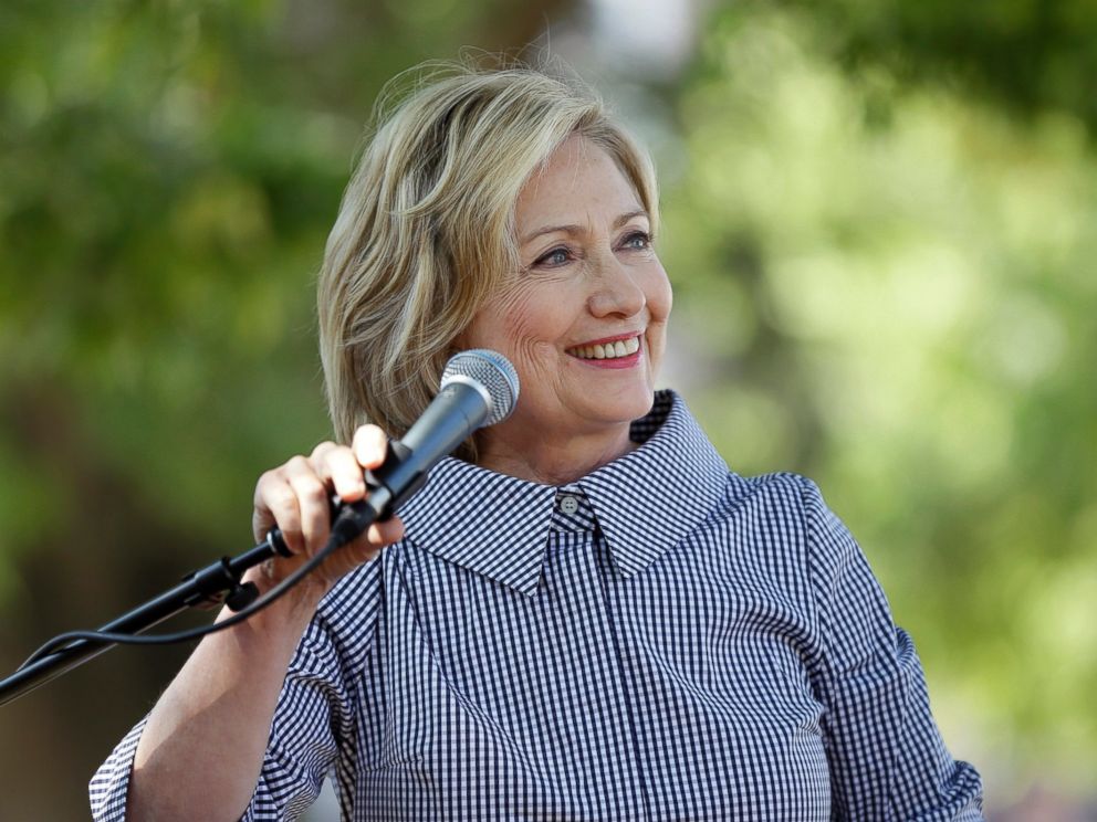 PHOTO: Democratic presidential candidate Hillary Rodham Clinton speaks at a news conference during a visit to the Iowa State Fair, Aug. 15, 2015, in Des Moines, Iowa.