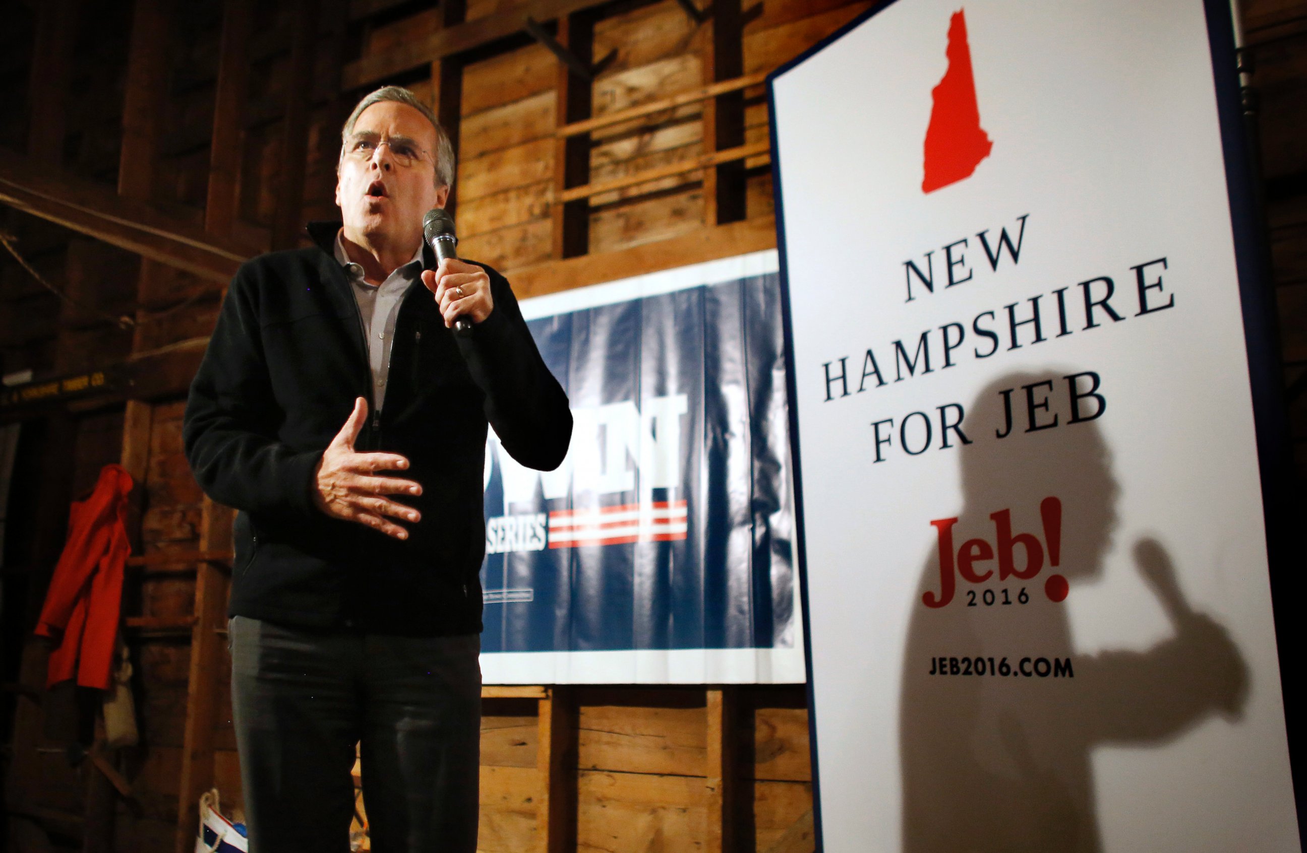 PHOTO:Jeb Bush addresses an audience at a campaign event, Nov. 3, 2015, in Rye, N.H.   