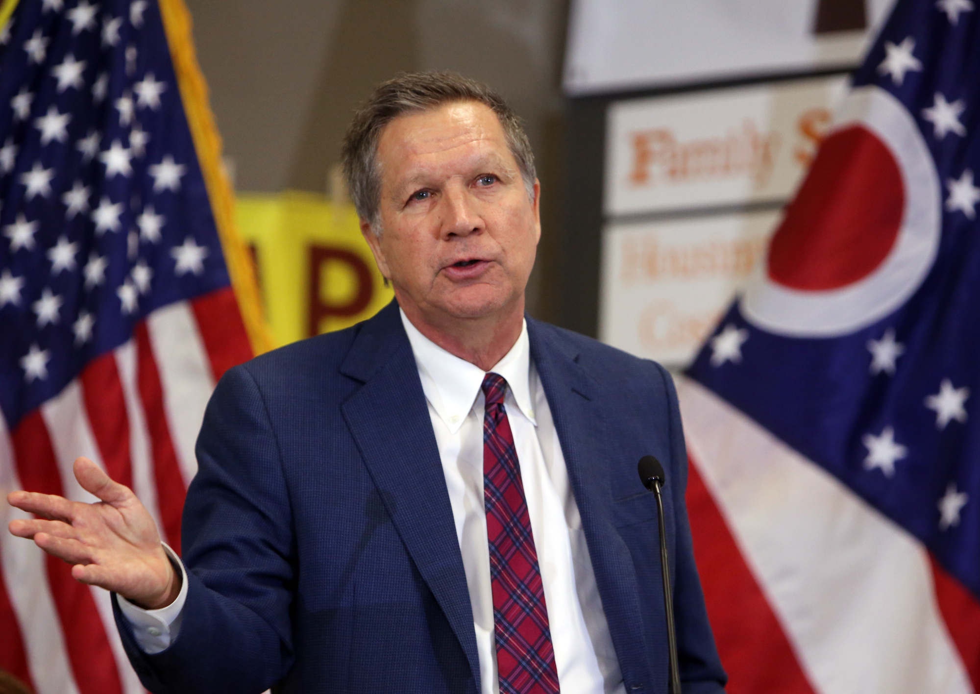 PHOTO: Ohio Gov. John Kasich gives his end of the year speech at Westerville Area Resource Ministry (WARM) in Westerville, Ohio, Dec. 22, 2015. 