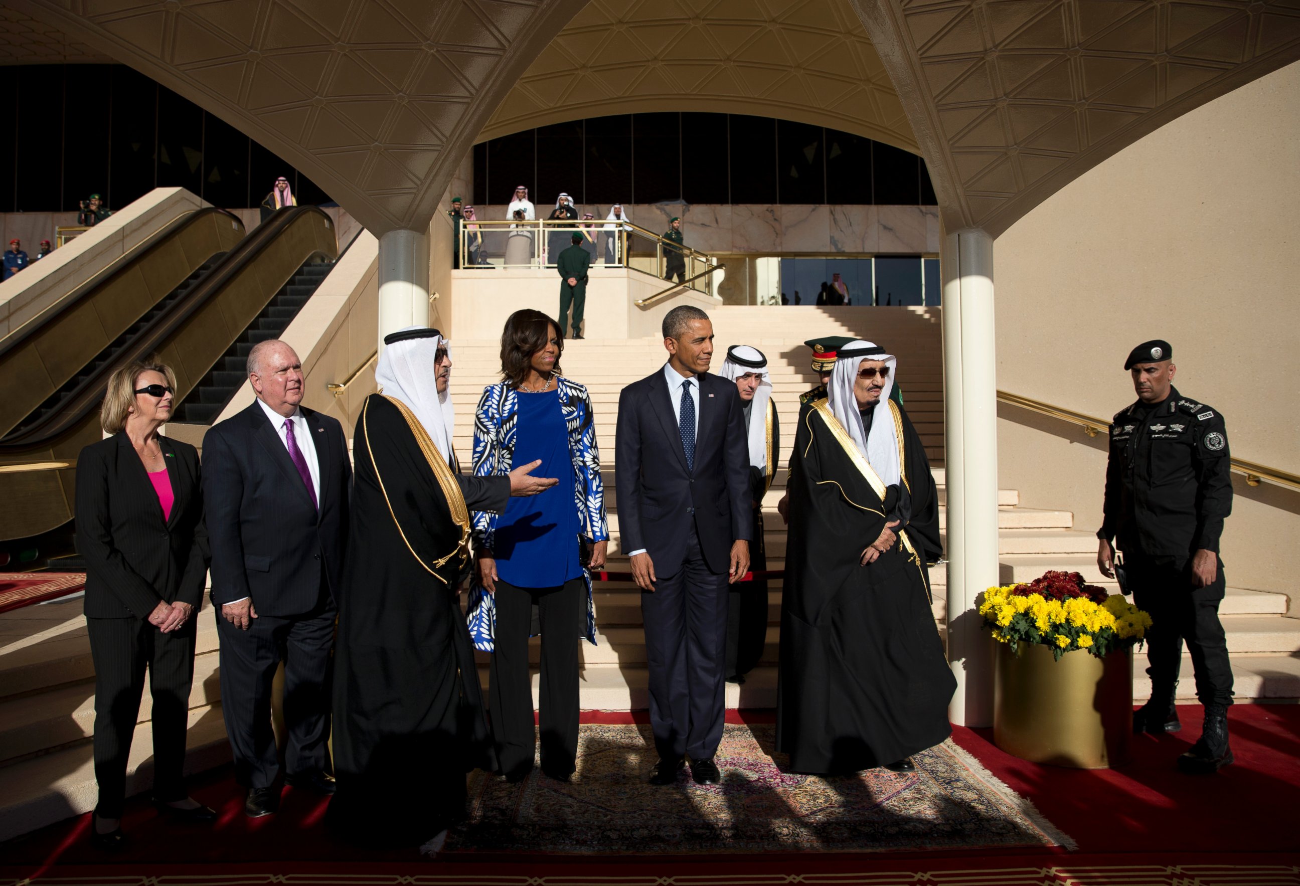 PHOTO: President Barack Obama and first lady Michelle Obama stand with Saudi King Salman bin Abdul Aziz in a receiving line on arrival to King Khalid International Airport, in Riyadh, Saudi Arabia,  Jan. 27, 2015. 