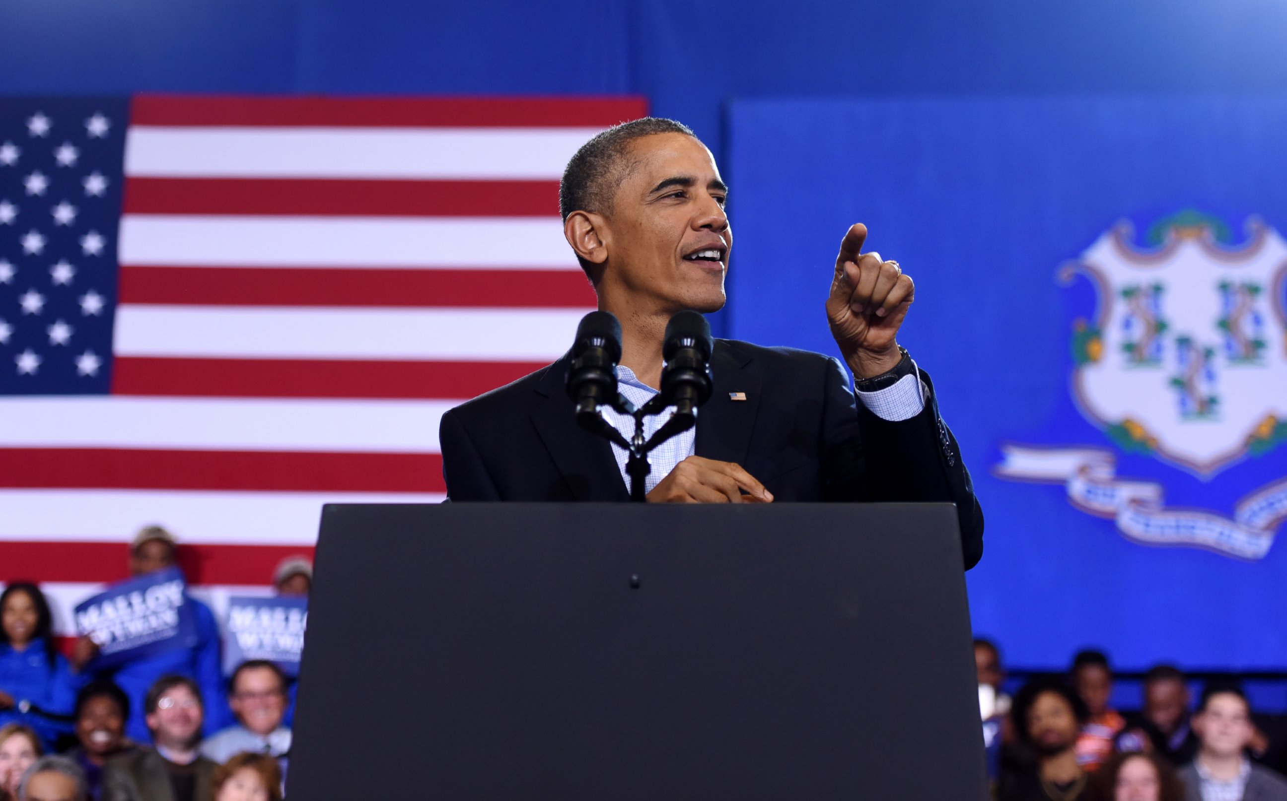 PHOTO: President Barack Obama speaks at Central High School in Bridgeport, Conn., Nov. 2, 2014.