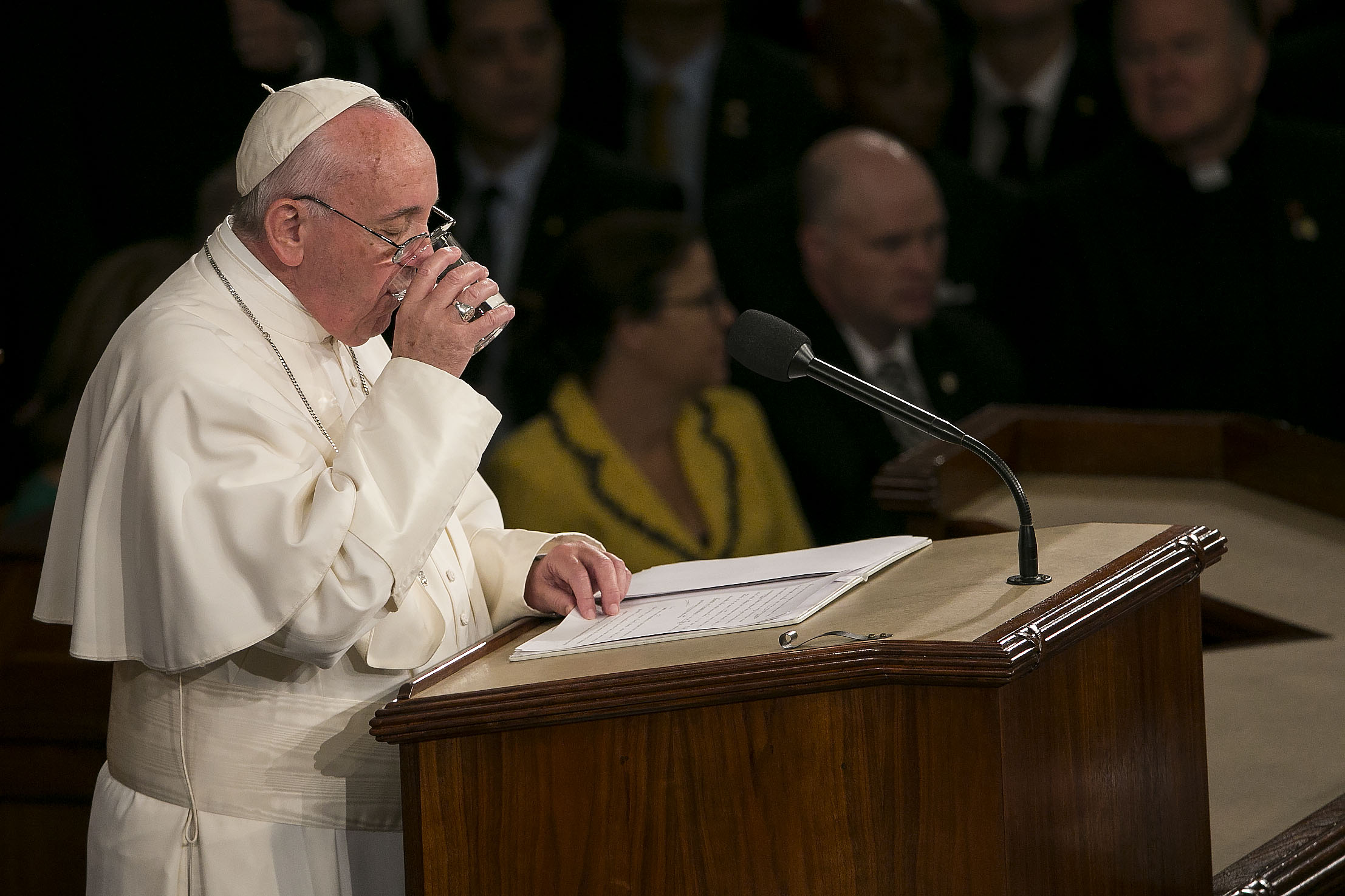 PHOTO:Pope Francis drinks a glass of water while addresses a Joint Meeting of Congress in the Capitol in Washington, Sept. 24, 2015. 