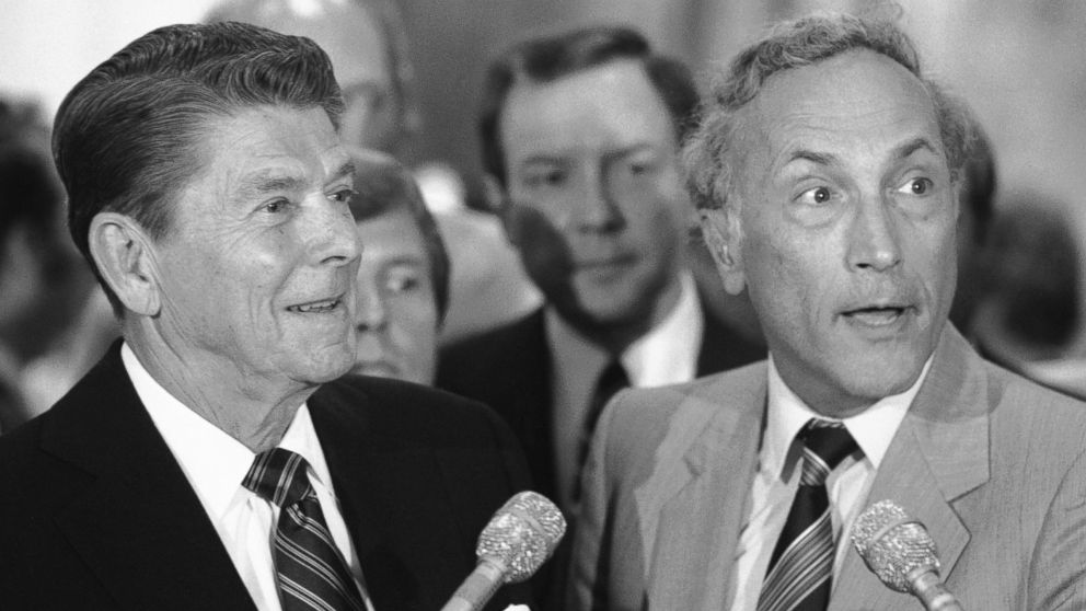 PHOTO: Republican presidential candidate Ronald Reagan and Sen. Richard Schweiker, right, answer questions for reporters during Reagan?s swing through Washington on June 19, 1980.