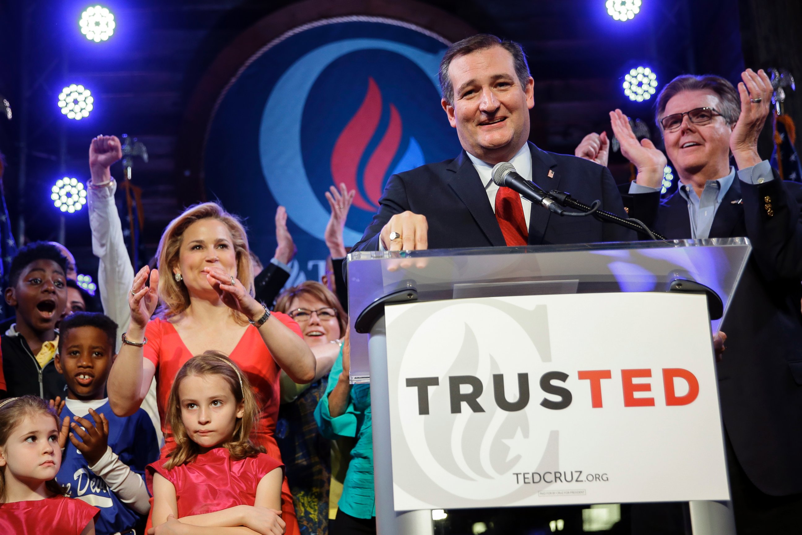 PHOTO: Sen. Ted Cruz addresses the crowd during an election night watch party, March 1, 2016 in Stafford, Texas.