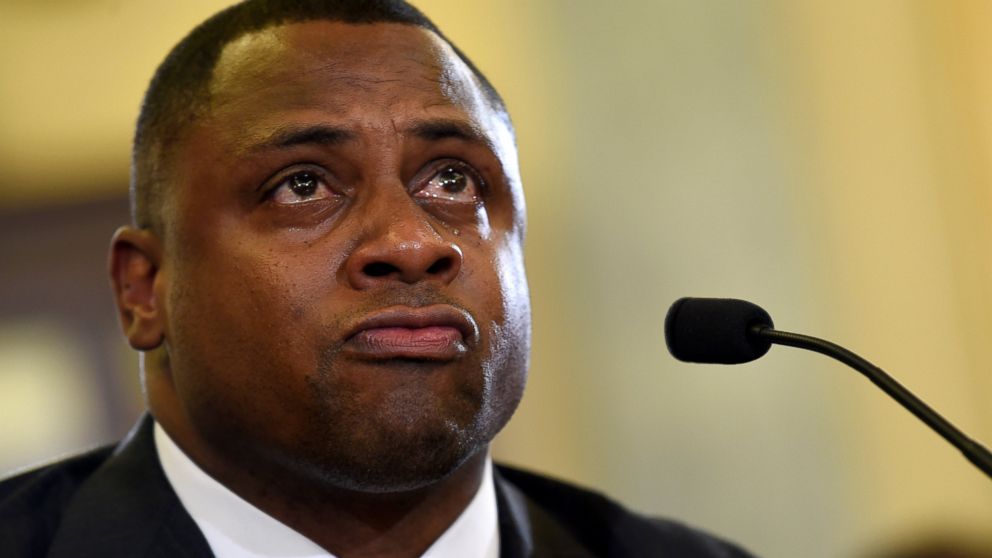 NFL Exec Chokes Up in Emotional Senate Hearing on Domestic Violence ...