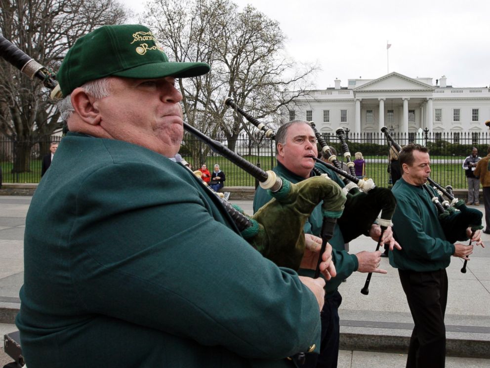 PHOTO: Bill McTighe of Chicago, plays the bagpipes with the Shannon Rovers in front of The White House in Washington, March 17, 2009.