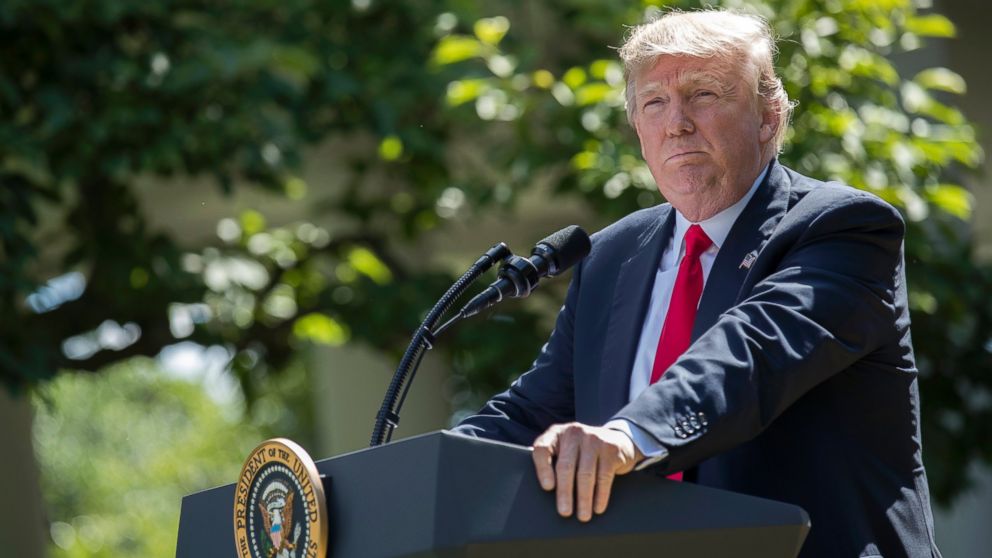 President Donald Trump announces that the US is withdrawing from the Paris climate accord at the White House, June 1, 2017.