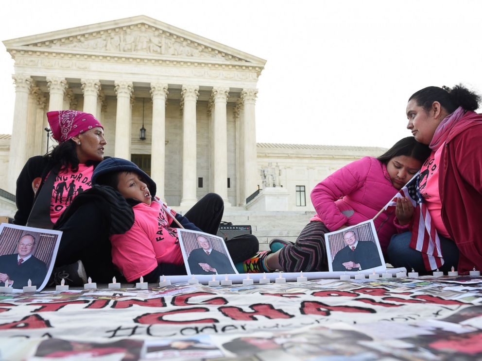 PHOTO: Supporters of DACA/DAPA outside the Supreme Court, April 18, 2016 in Washington, DC. They and others were there to show support of Obamas immigration policy as the court heard a case that focuses on the Presidents executive action on immigration.