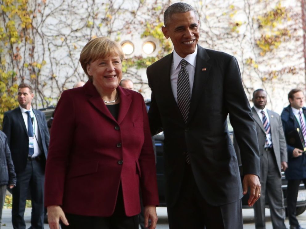 PHOTO: American President Barack Obama and Federal Chancellor Angela Merkel on the red carpet in front of the Federal Chancellery, Berlin, Germany, Nov. 11, 2016.
