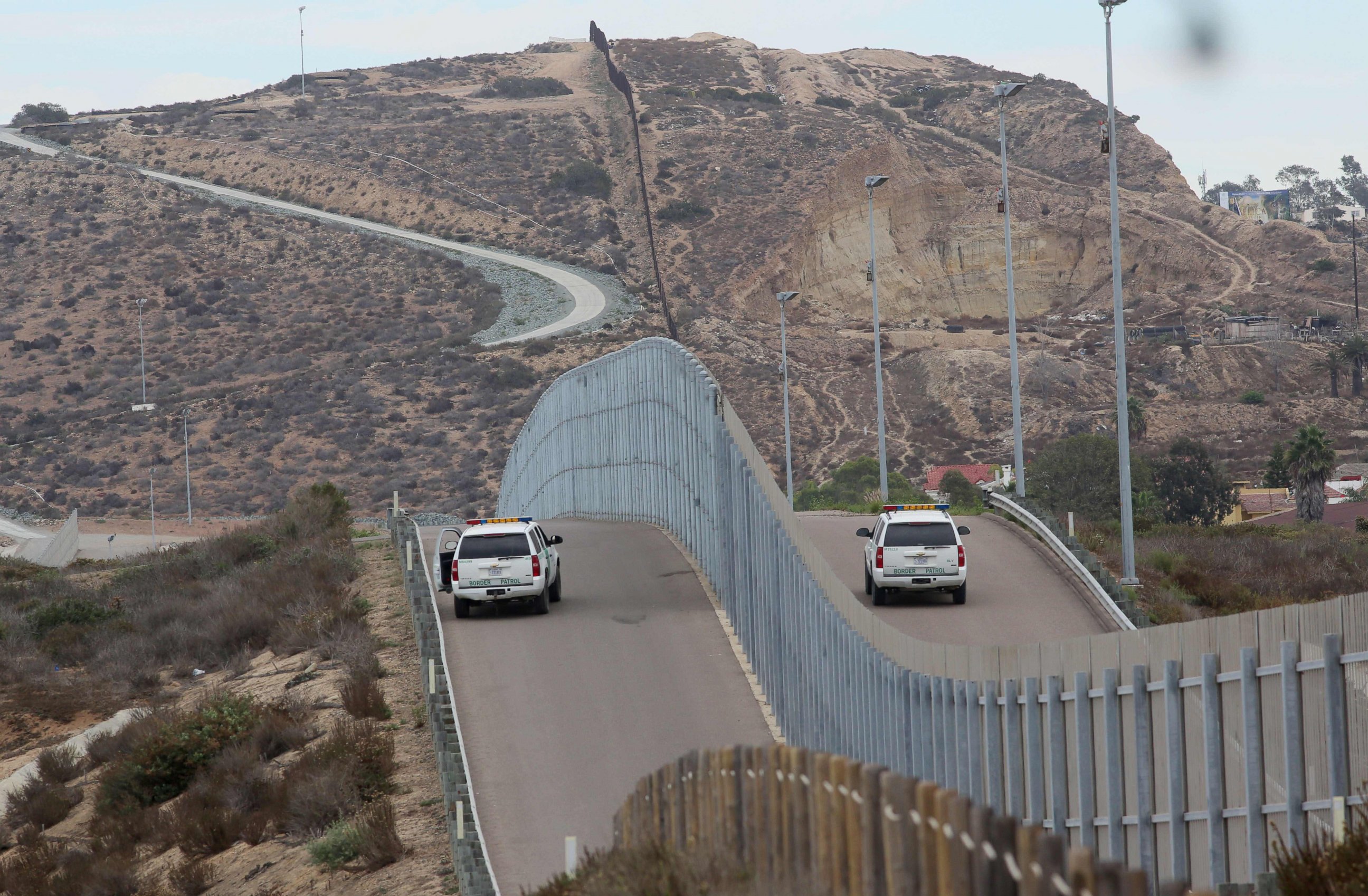 PHOTO: Border Patrol agents patroling the United States-Mexico Border wall during Opening the Door Of Hope/Abriendo La Puerta De La Esparana, at Friendship Park in San Ysidro, Calif., on Nov. 19, 2016.