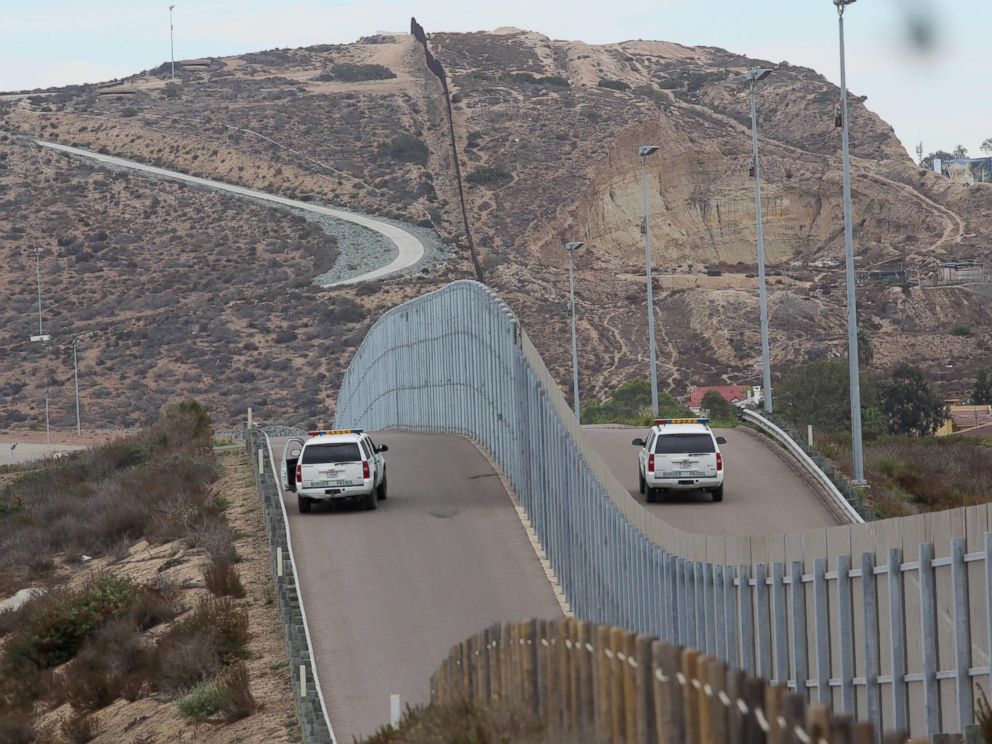 PHOTO: Border Patrol agents patroling the United States-Mexico Border wall during Opening the Door Of Hope/Abriendo La Puerta De La Esparana, at Friendship Park in San Ysidro, Calif., on Nov. 19, 2016.