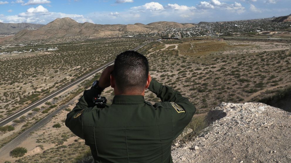 PHOTO: A U.S. Border Patrol agent scans the border with Mexico border, Oct. 3, 2016, in Sunland Park, New Mexico. 