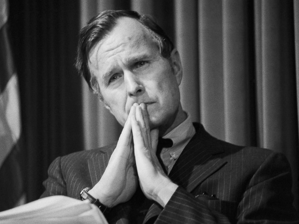 PHOTO: Then-C.I.A. Director Bush briefs reporters on then-President Fords proposals for reform of the U.S. intelligence community, Feb. 18, 1976.