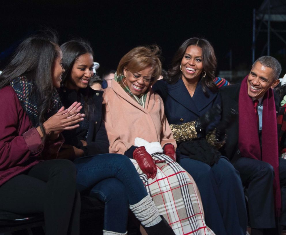 PHOTO: President Barack Obama, First Lady Michelle Obama, Malia Obama and Sasha Obama, and Marian Robinson, Michelle Obama's mother, during the lighting of the National Christmas Tree in Washington, Dec. 3, 2015. 