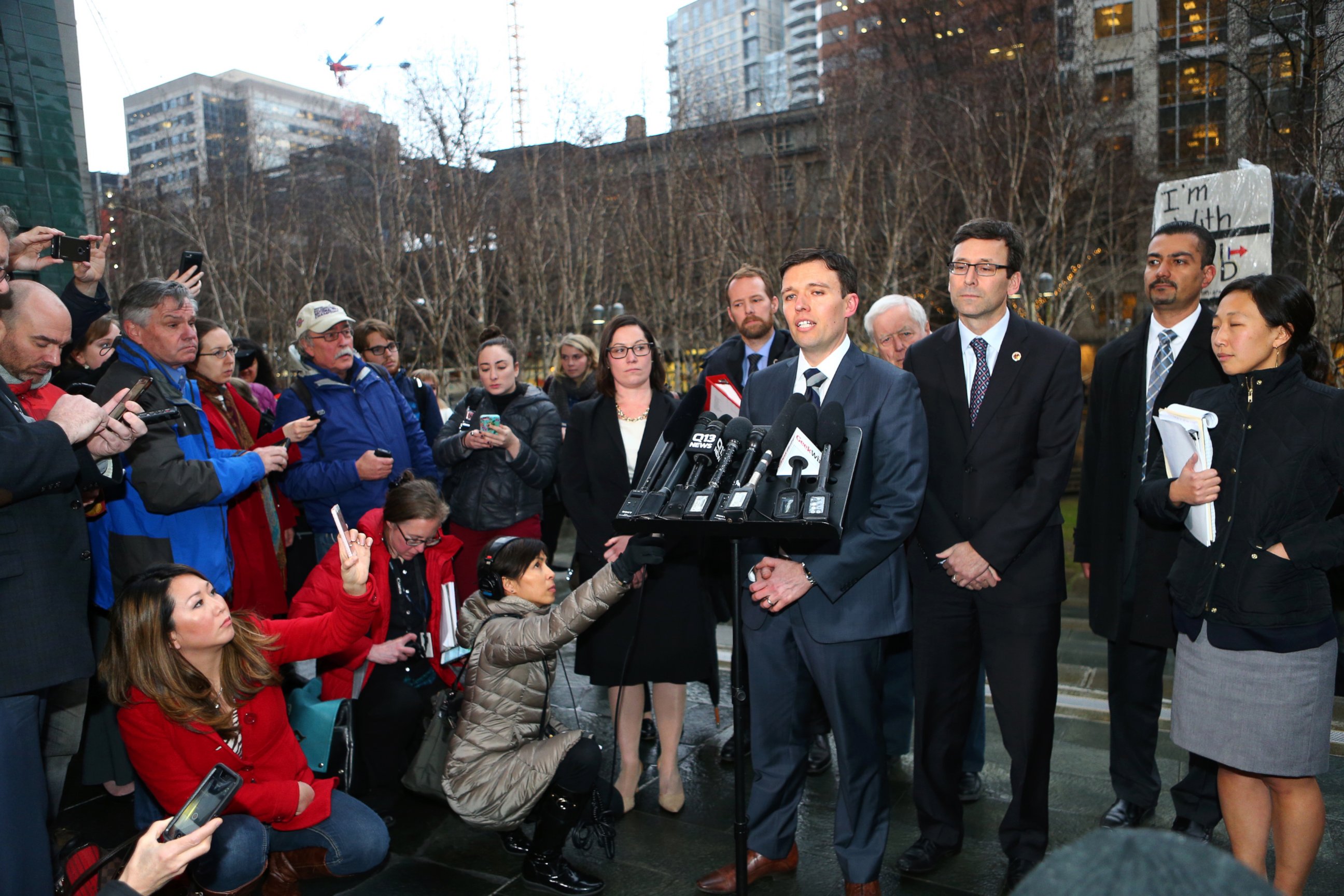 PHOTO: Solicitor General Noah Purcell speaks to the press with Washington state Attorney General Bob Ferguson (R) at a press conference outside U.S. District Court, Western Washington, on Feb. 3, 2017 in Seattle, Washington.