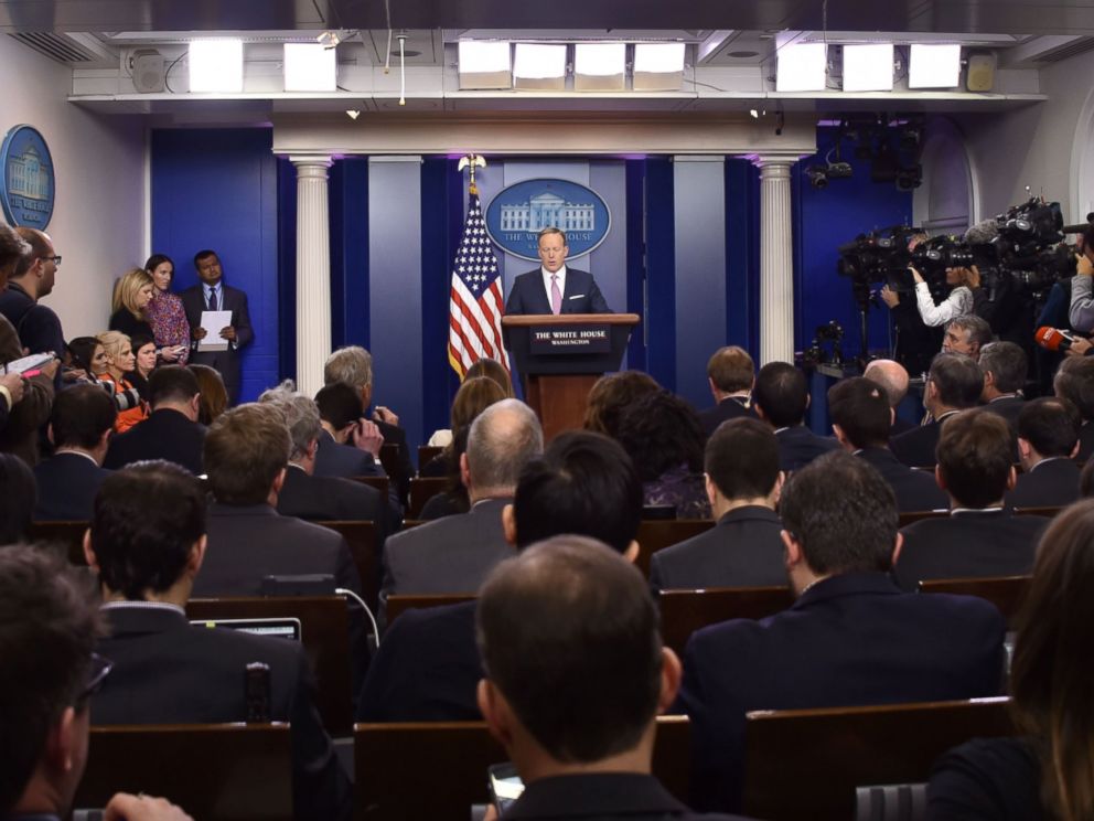 PHOTO: White House Press Secretary Sean Spicer holds the daily press briefing, Jan. 23, 2017, at the White House in Washington.